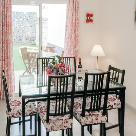 Three-bedroom Holiday In Ferienhaus *